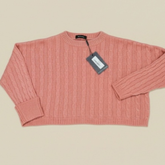 NWT, DUSTY, Stylish Pink Knit Sweater and Pants Set. Size: S - M. - Picture 3 of 6